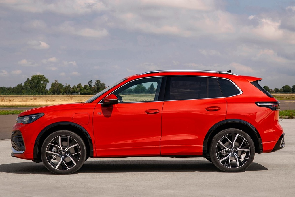 vw2024tiguan885103557_1200.jpg